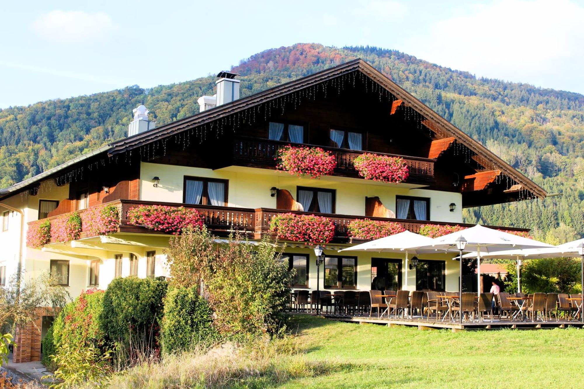 Deva Hotel-restaurant Fischerwirt Inklusive Chiemgau Card Hotel 3*